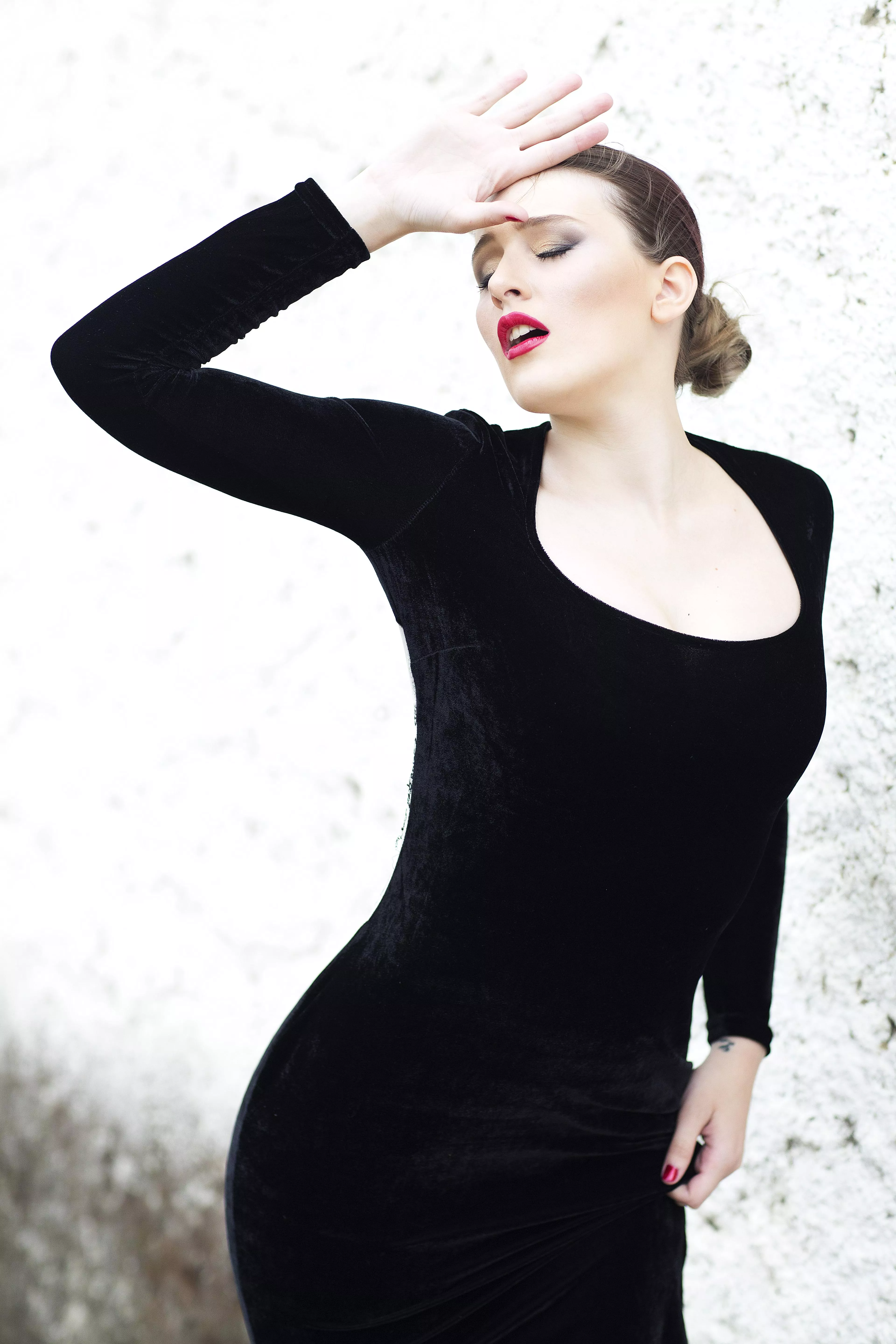 Just me, being super dramatic 🤭 posted by carmensophie_model