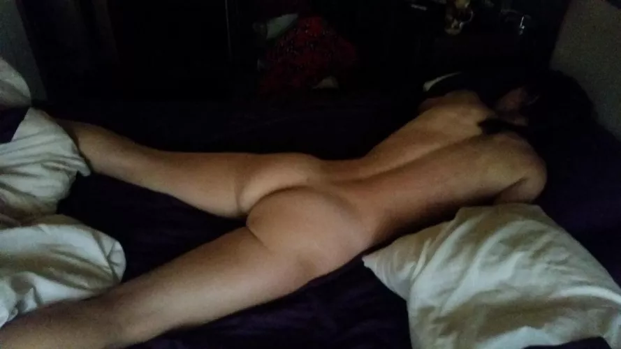 Just missing the outfit but my ass it’s like a pumpkin. Pump kin me with your cum by Pixininja