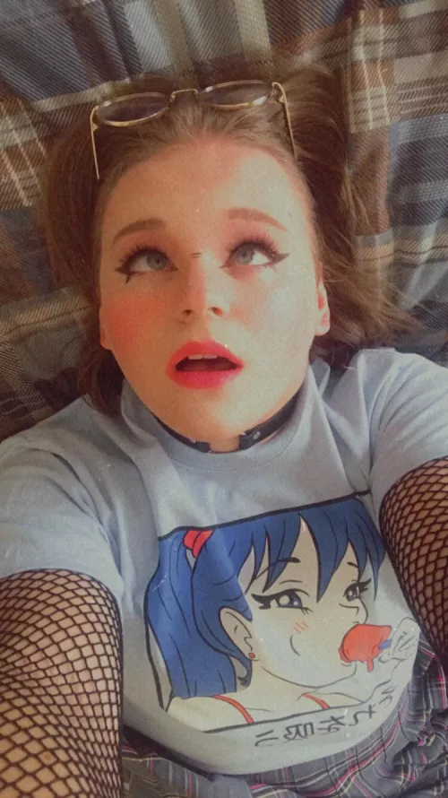 Just moved into a new place, so posting this pic as a lil special treat🥰 Celebrate with me!🥳 by yourfavfemb