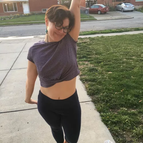 Just my 50 year old belly button peeking out :) by sapphic_luna