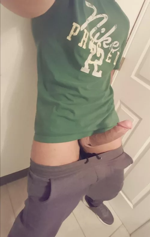 Just my big Brazilian dick on your screen! 😜 by BrazilianWanker