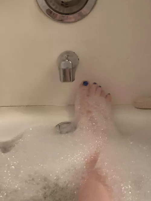 Just my bubbly toes in the tub by VioletFonce