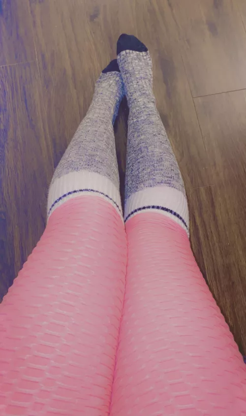 just my feets with my socks of the day 🎀 by bunnigloss