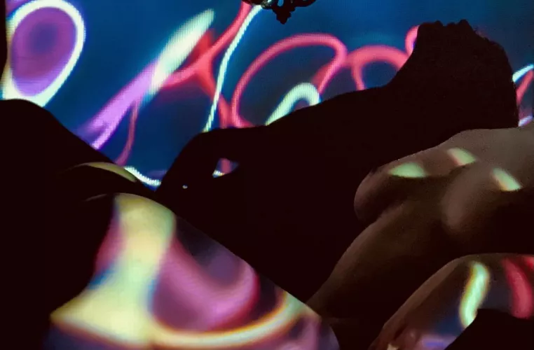 Just need a beautiful girl kissing my body rn :/ by static-scream