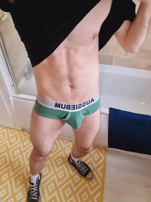 Just off to the gym, gonna get a pump 💪 by jwgrjf