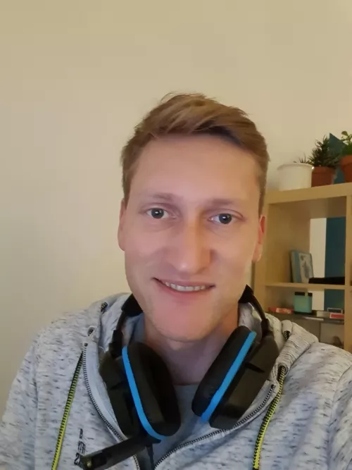 Just one more game 🎮 and then I'll do dinner by boringthing