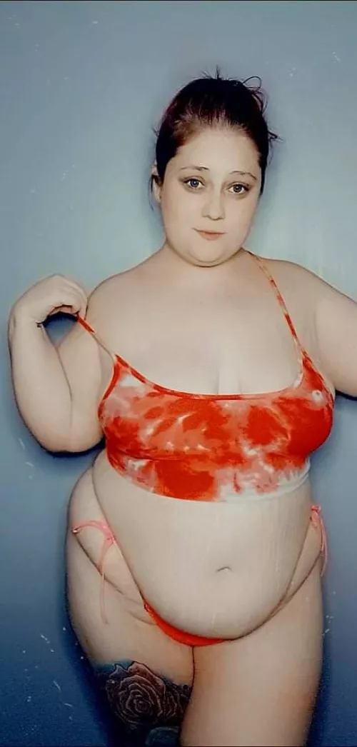 Just one more strap and it'll quickly turn into some fun 😉🤣 by Brandiebella