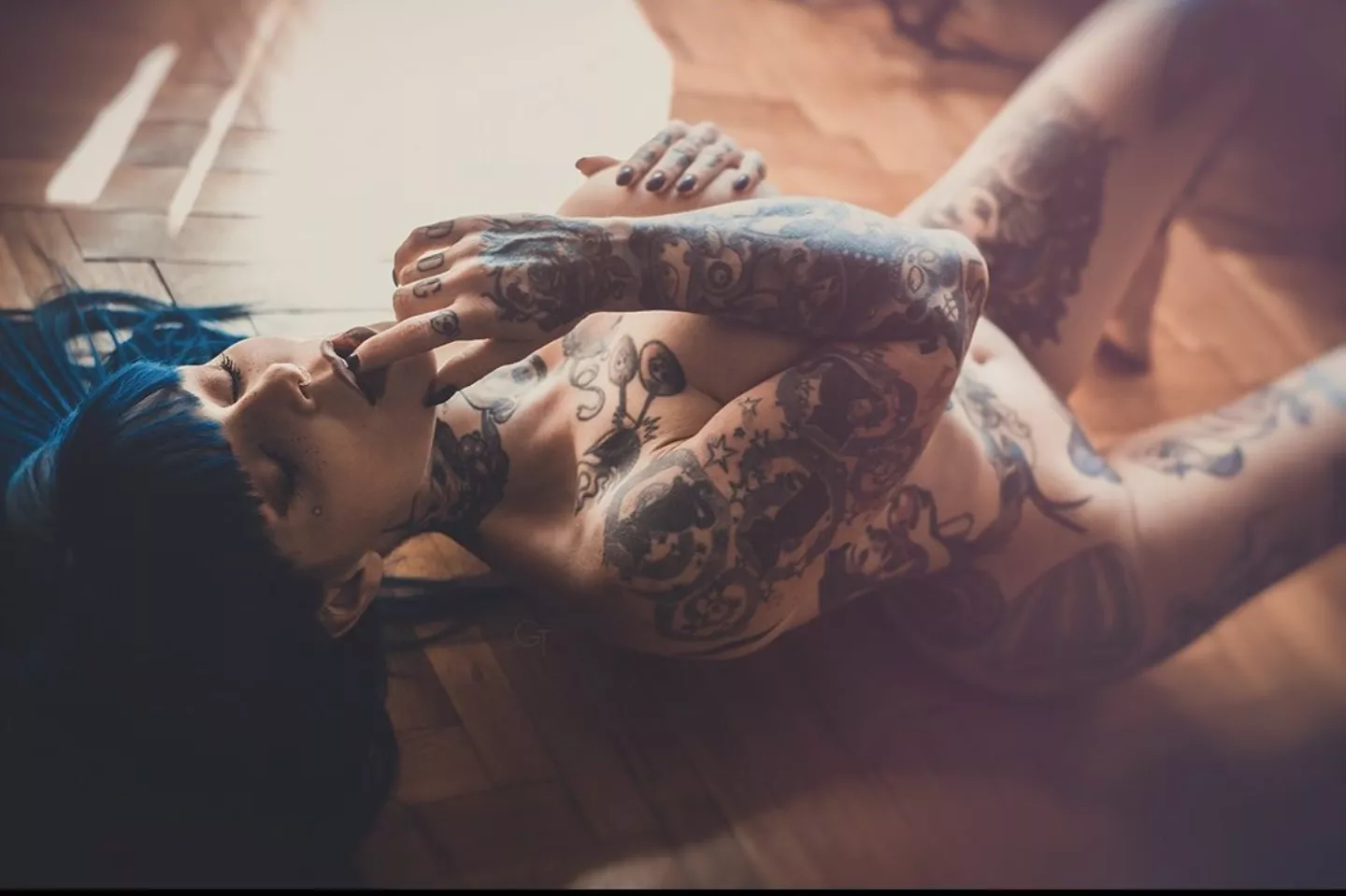 Just out of sight... posted by blamofunny