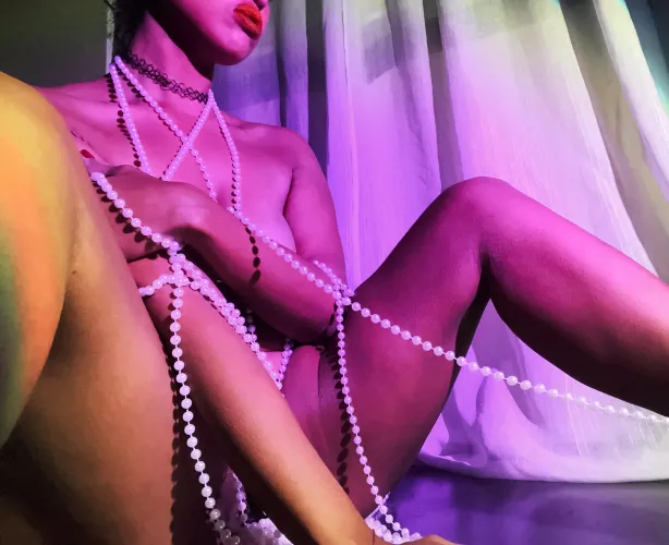 Just pearls [f,oc] by Merry-Miss