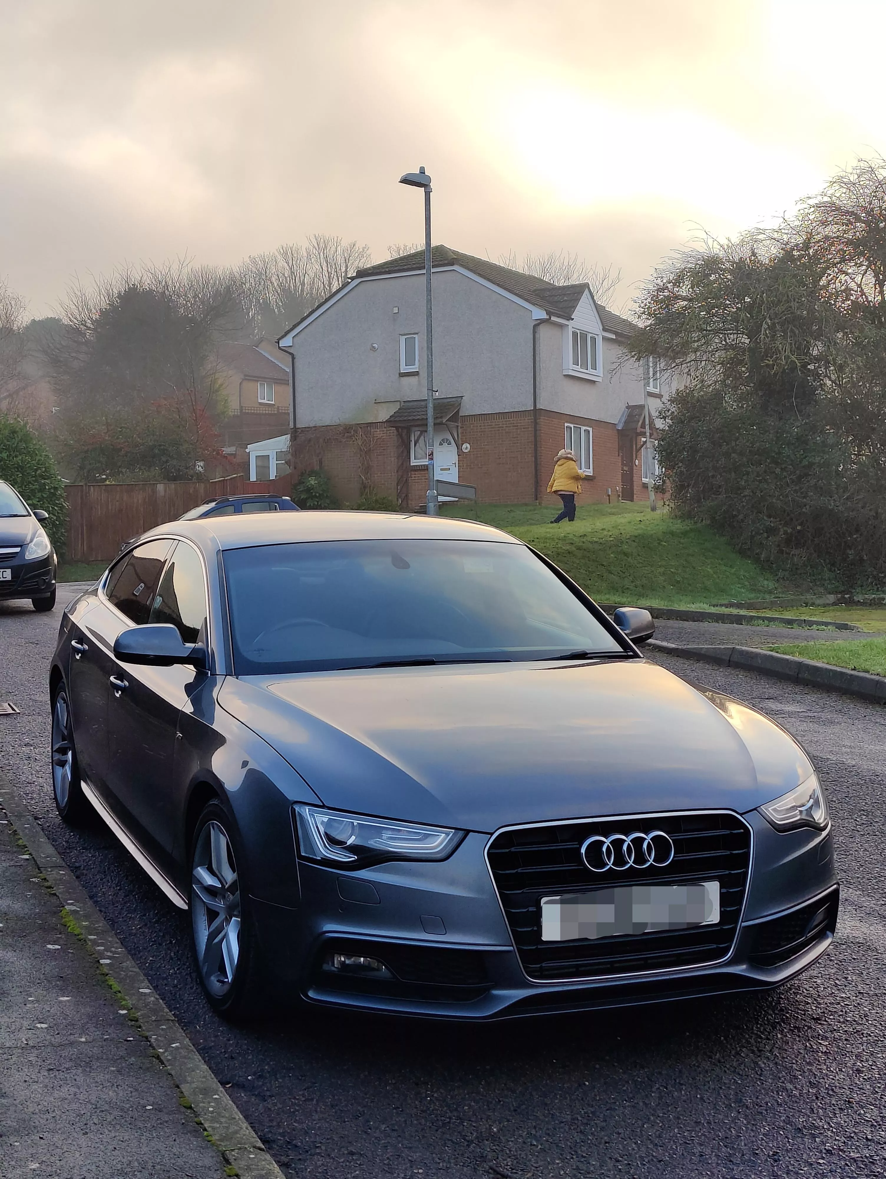 Just purchased my new car, looking to christen the back seats and enjoy my first time dogging! 26 M4F Kent, UK posted by Kingo339