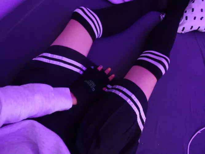 Just realized how good my skirt and socks fit together! :3 by Stijn1408