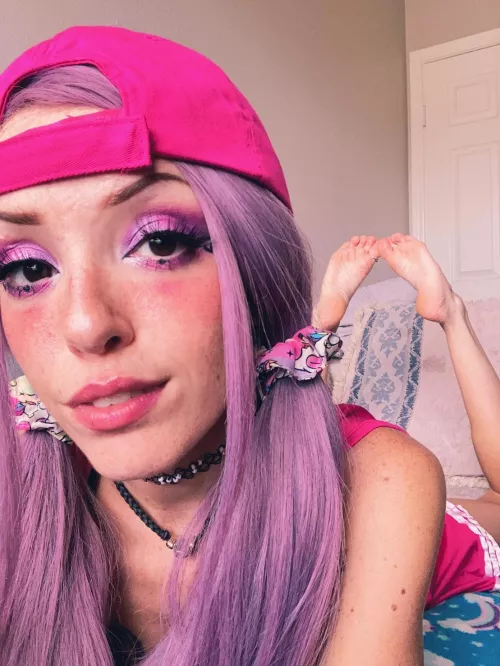 Just relaxing and waiting for foot rubs ☺️ by Zoe_Riot