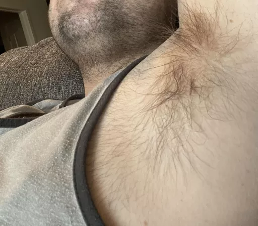 Just relaxing on this fine evening 😈 by bjk0494