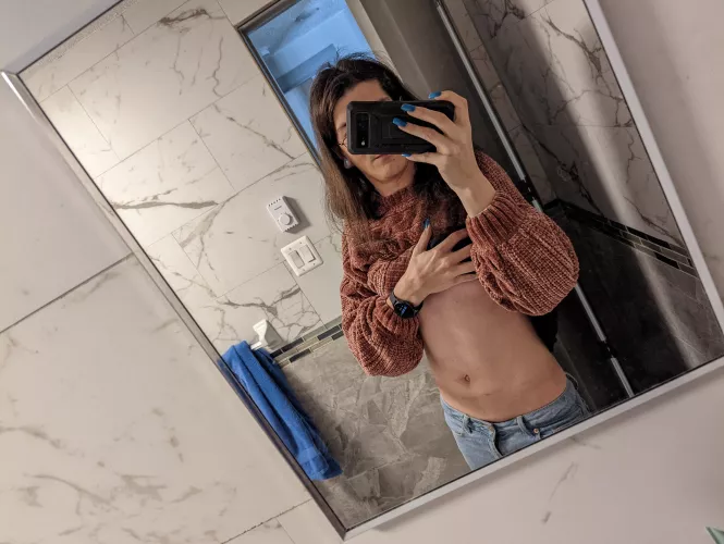 Just run your strong hands around my abs. by Draymond1987