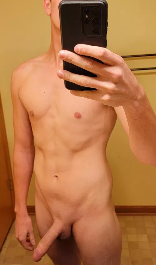 Just seeing what you all think. :) 25 (M) by Realistic_Art_5192