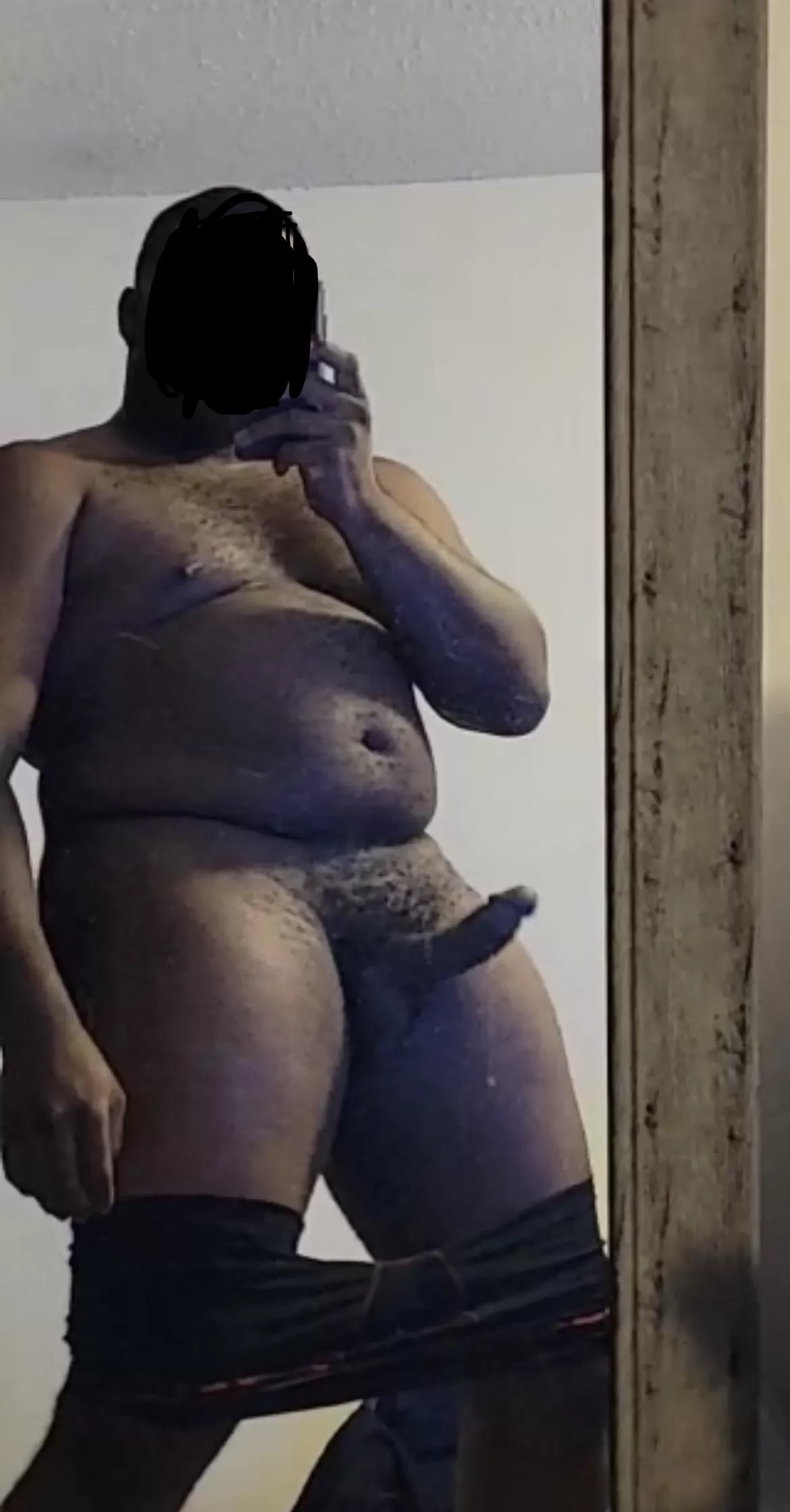 just showing off my man 🥵 im willing to share 😉 posted by xlexieee