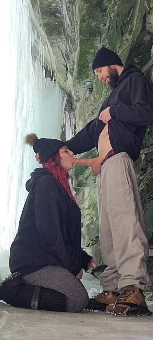 Just some fun on our hike 🥰 by jmoroxx