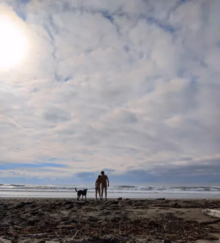Just something about the PNW coast (m)akes you wanna be (f)ree. 💕 by naughTBinaturecouple