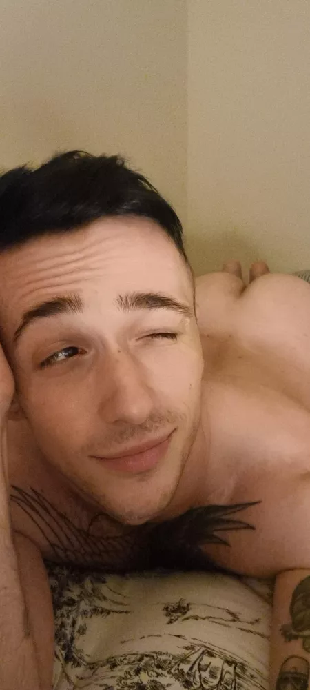 Just spent £1200 on a laptop for gaming. Come pat my butt while I play. by MacinawPeaches