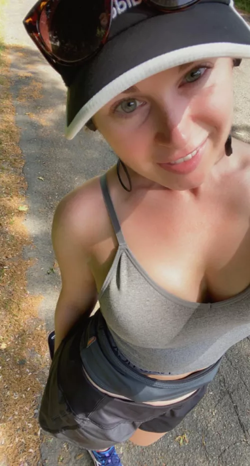 Just squeezing in a good jog :) by Youhavefukedmeup