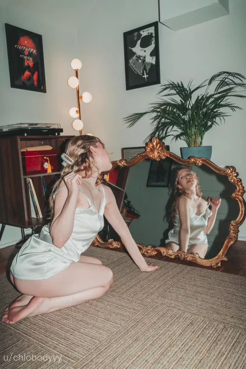 Just stopping to admire by chlobodyyy