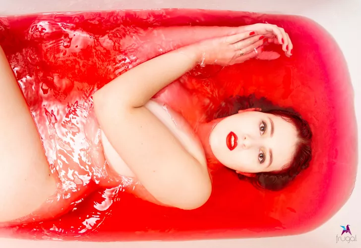 Just taking a bath, with my hair dye tinting the water 🤭 by carmensophie_model