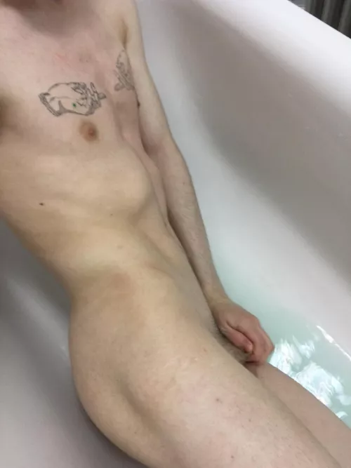 Just taking bath by ElijahQue