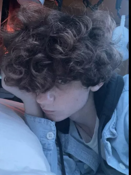 just thought i looked cute :P by Pussy_Flavored_ISIS