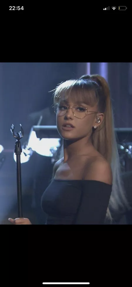 Just wanna grab Ariana Grande’s ponytail and rail her by Apprehensive_Rope294