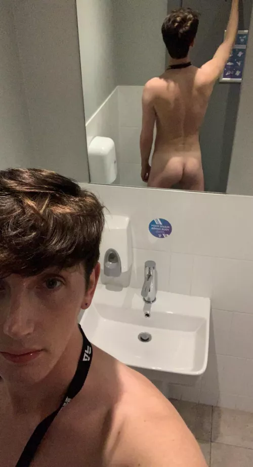 just wanna hear a guy call me a good boy while he forces my head down on his dick by Dillon-Daytona