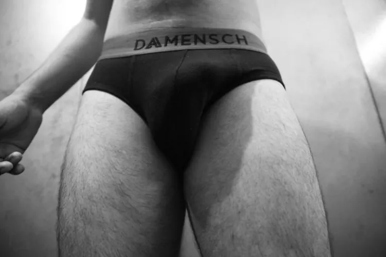 Just want a bro to suck me off. by ftyio21