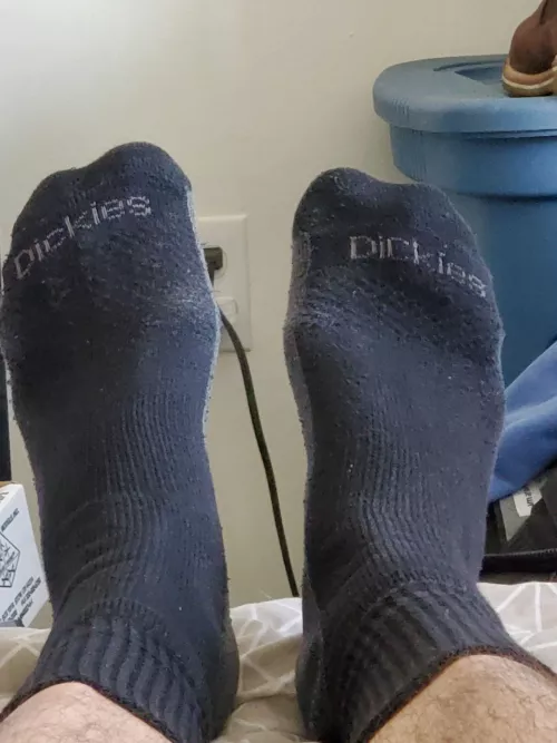 Just want a cutie to take care of these big feet after a long day by yuglamronatsuj