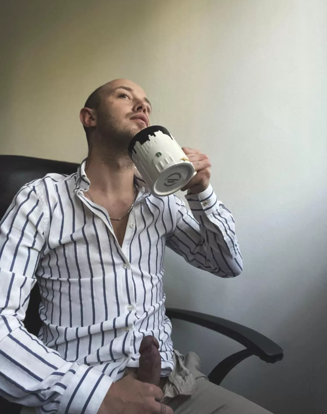 just wanted to hype your Monday up 😈 posted by peachfromserbia