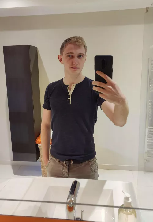 Just wanted to say hi! by Atomlad360