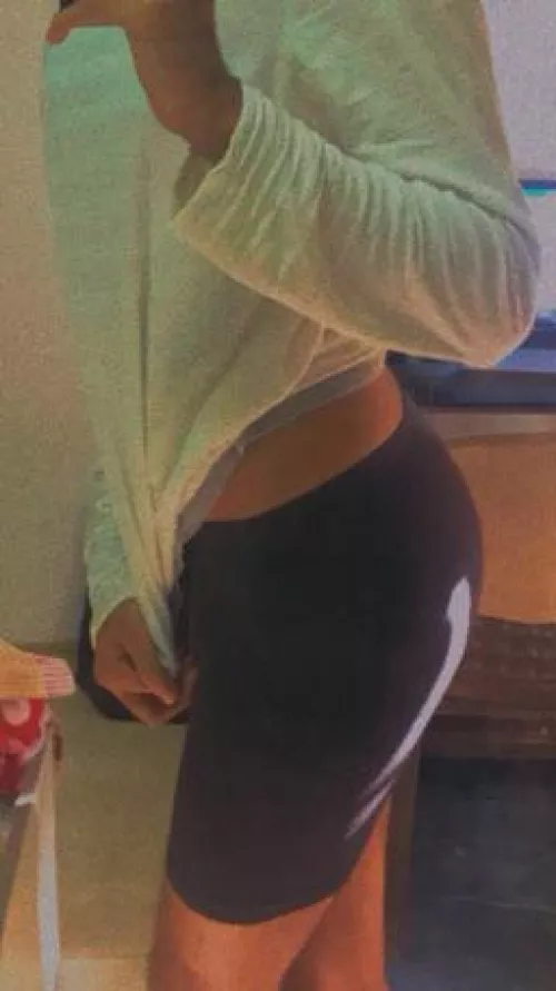 just wanted to showcase my ass 🥺❤️ by muskaanshah