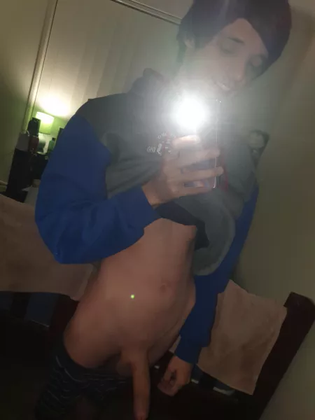 Just wilding ignore the green dot pls x by Izzynethers