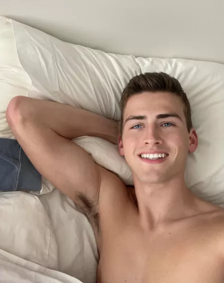 Just woke up and wish someone was waking up next to me! by Jacksonmarshh