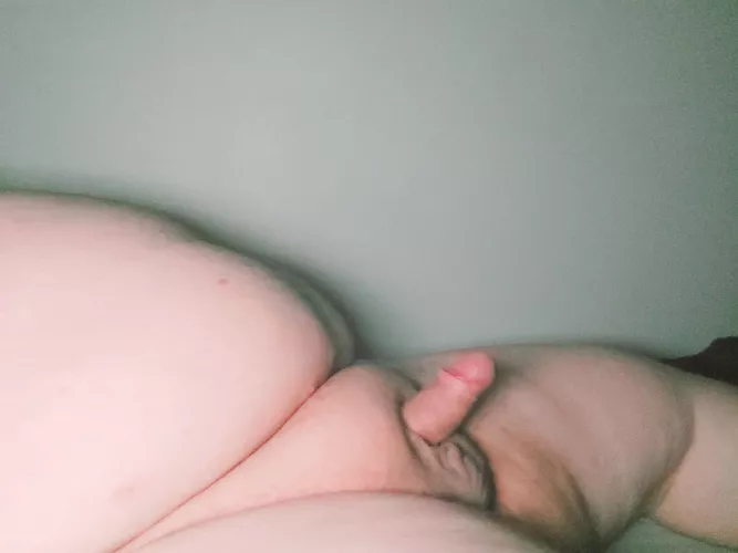 Just wokeup by chubbyeuro