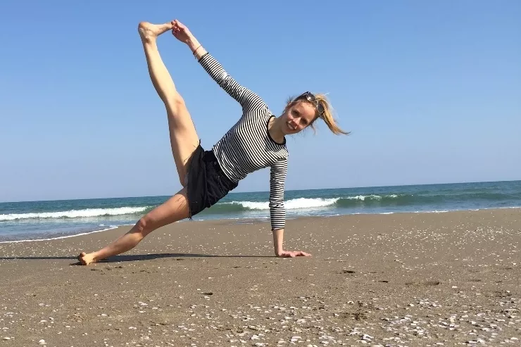 Just yoga freak 🤤 posted by sophia_sophie22