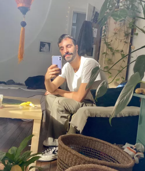 Just your typical plant-lover french artist enjoying the sun for a bit ☀️ by sensitive-touch