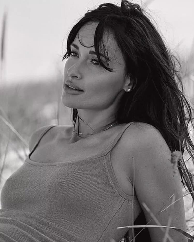 Kacey Musgraves - Country Singer posted by DJ21