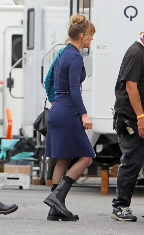 Kaley Cuoco 10/7 by AS_Fox