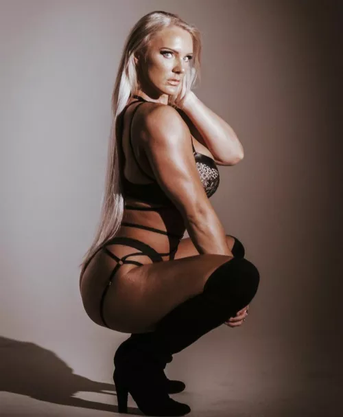 Kamille Brickhouse by yearlybooks