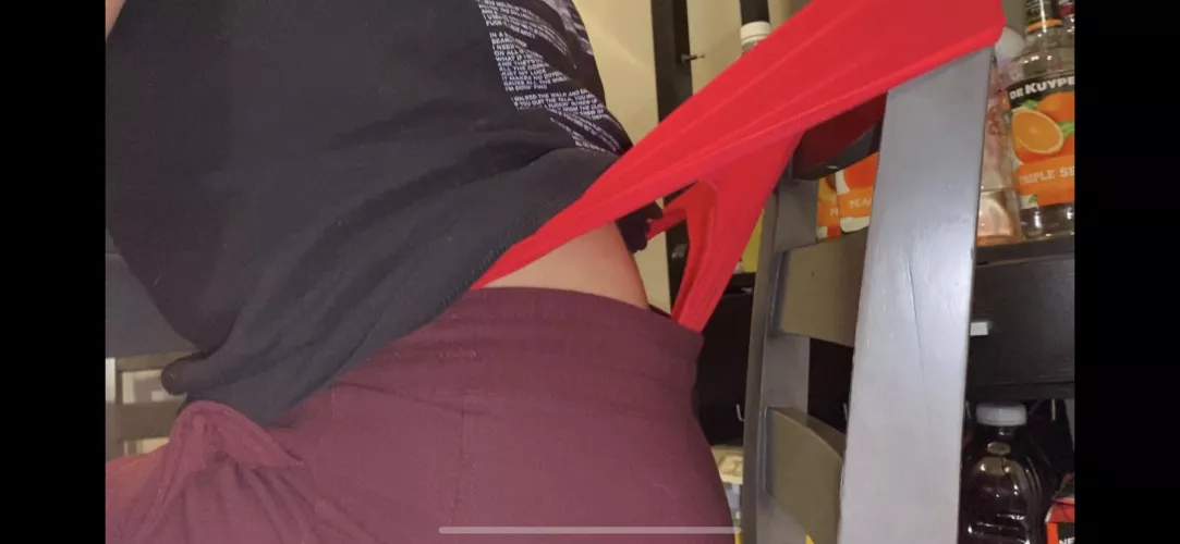 Kandie can’t even have dinner without ending up like this… by Personal-Contest2509