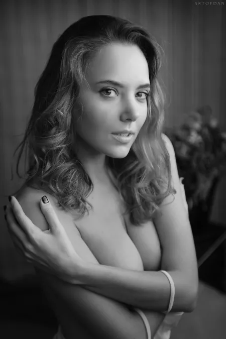 Katya a bit shy (Credit goes to Dan) [24MegaPixels] by NewLycrafan