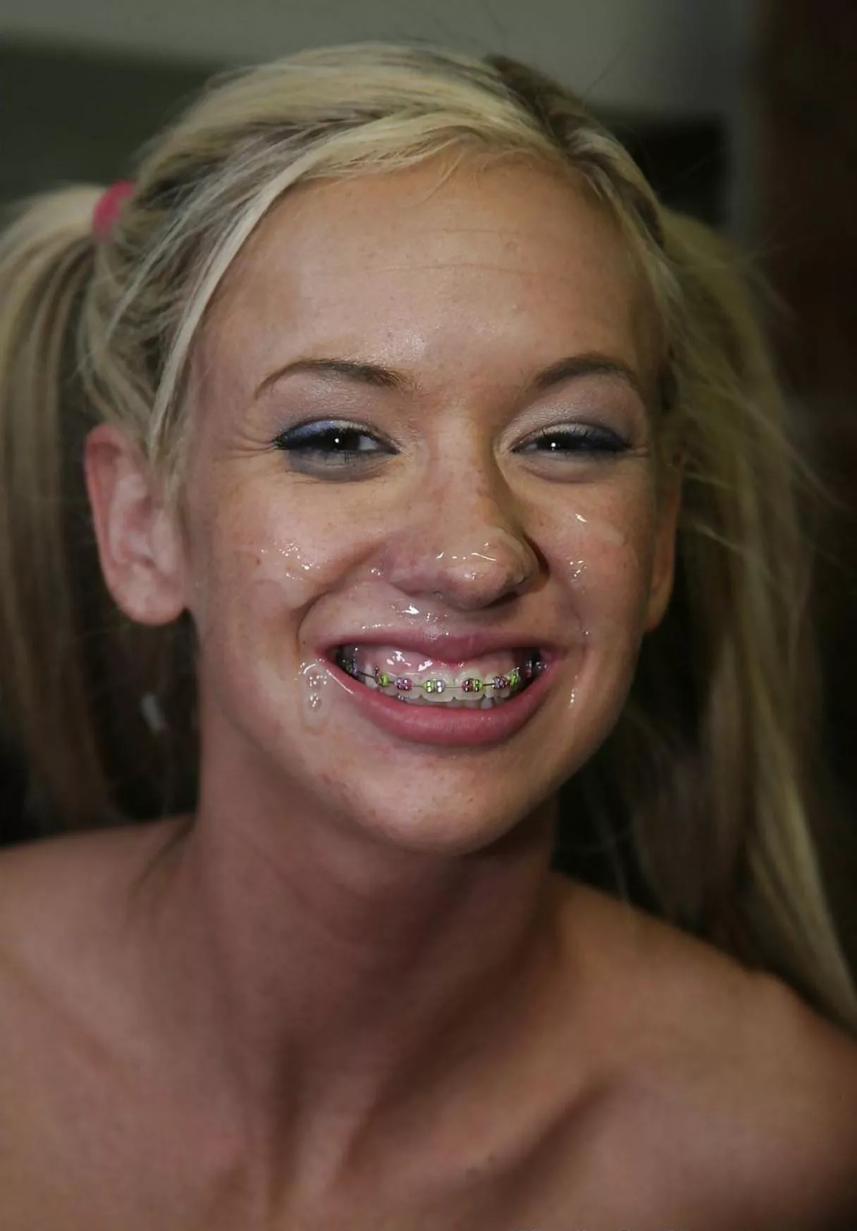 Kaylee hilton pink and green posted by pornokakemonster