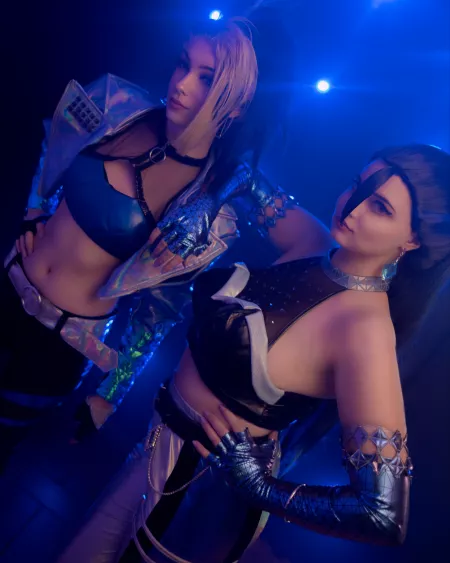 KDA All out Kaisa @minako_cosplay and Akali @kuro_m_cosplay from League of Legends by minako_cosplay