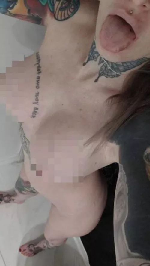 Keep jerking to my censored content, bitch 😂 by Chastitycouple666