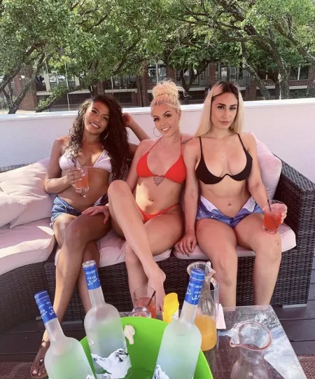 Keep me fed with the red by popsalot1979