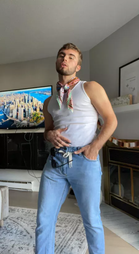 Keep your eyes on me boy😤😌 by Due_Surround6594